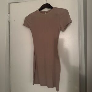 ReoRia Short Sleeve Tan Bodycon Dress